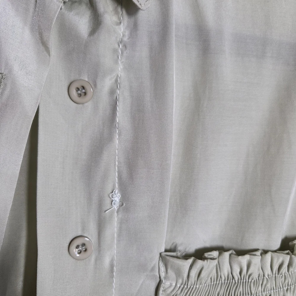 Cropped Sage Green Utility Blouse Drawstring Cinch Hem Shacket Size Medium - Picture 8 of 11